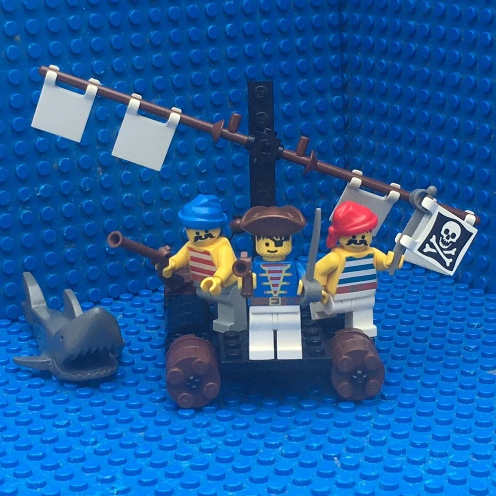 Pirates‎ LEGO Pirates I Castaway's Raft (6257)
